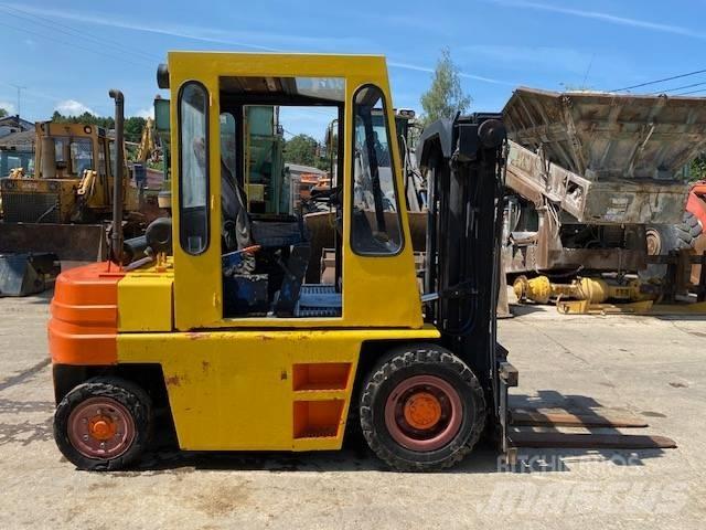 Kalmar DB 3-500 Diesel Trucker