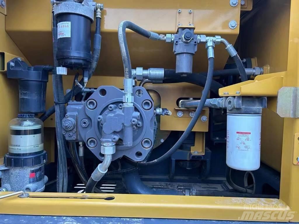 XCMG XE 200 DA Beltegraver