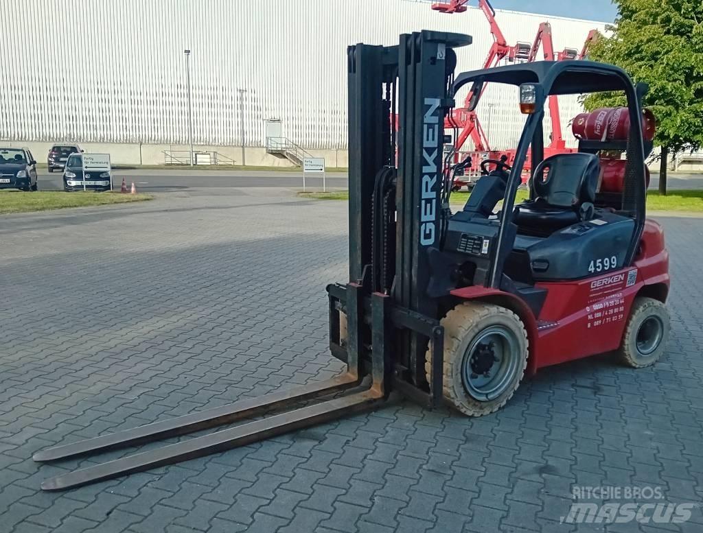 Manitou MI 30 G Propan trucker