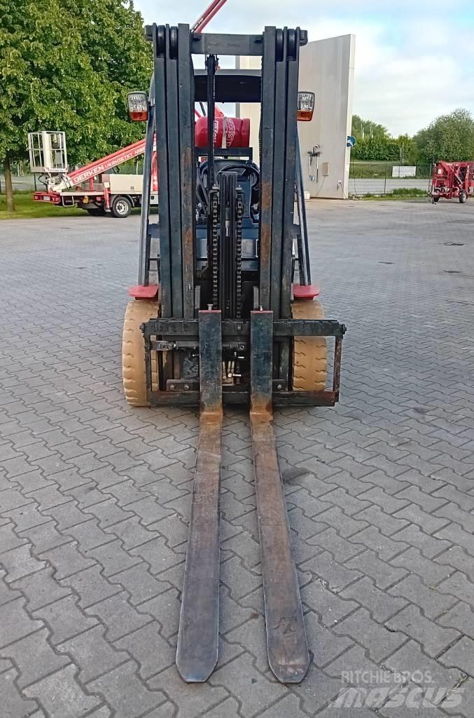 Manitou MI 30 G Propan trucker
