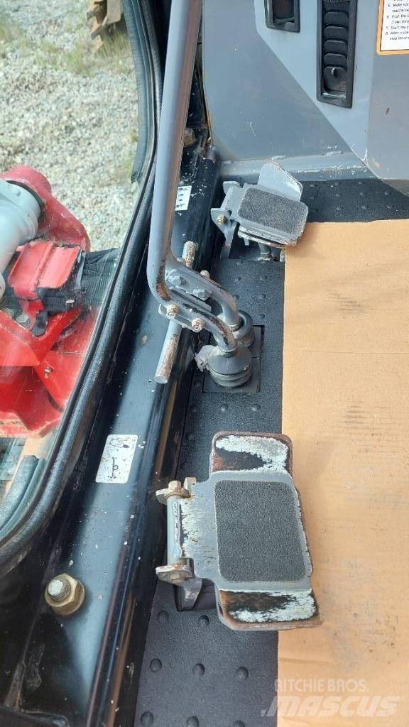 Takeuchi TB 23 R Minigravere <7t