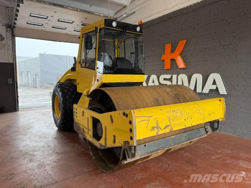 Bomag BW 211 D-4 Valsetog