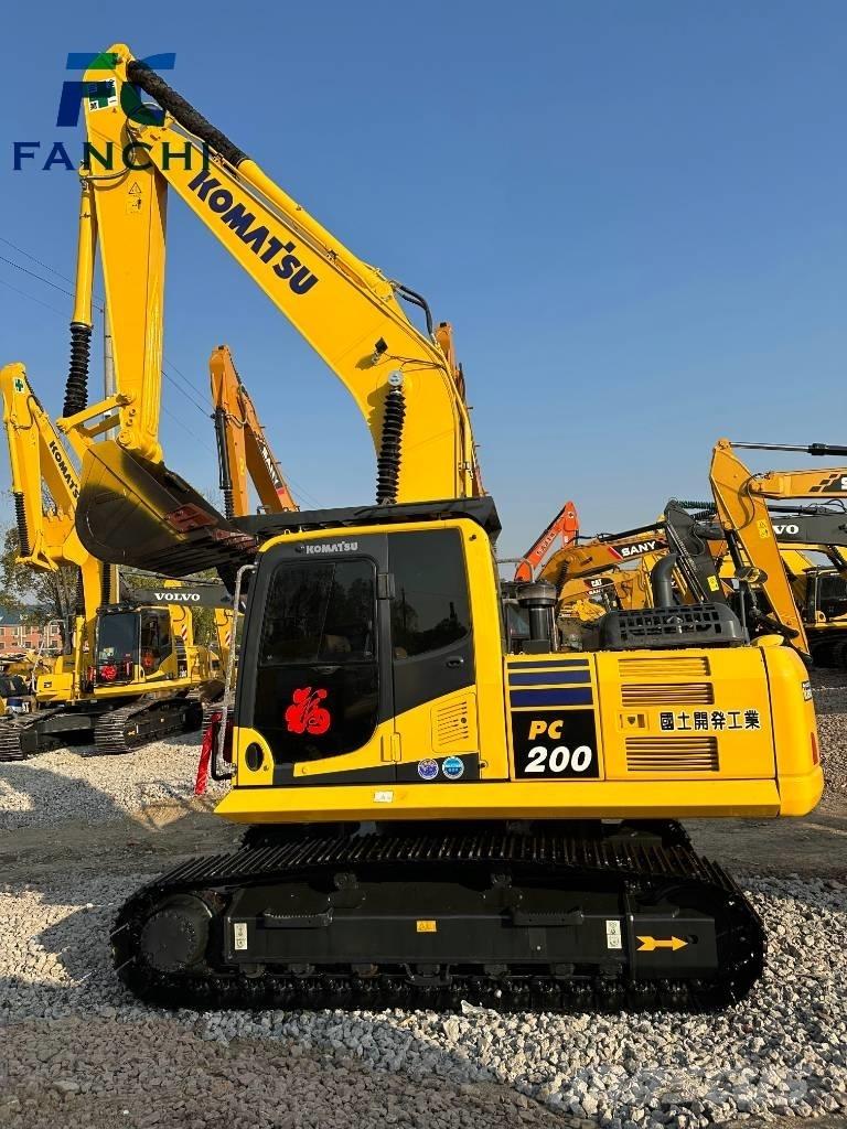 Komatsu PC 200-8 Beltegraver