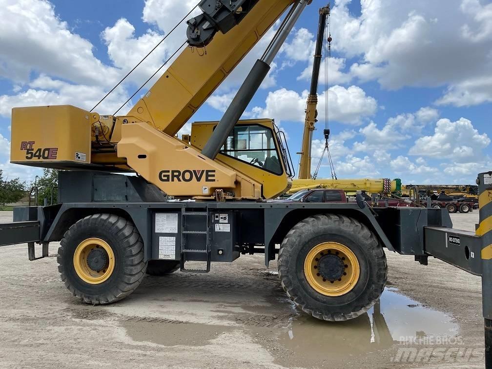 Grove RT 600 E Røff terreng kraner