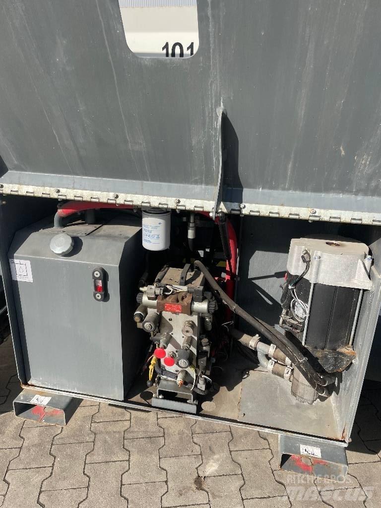 SkyJack SJ 6832 RTE Sakselifter