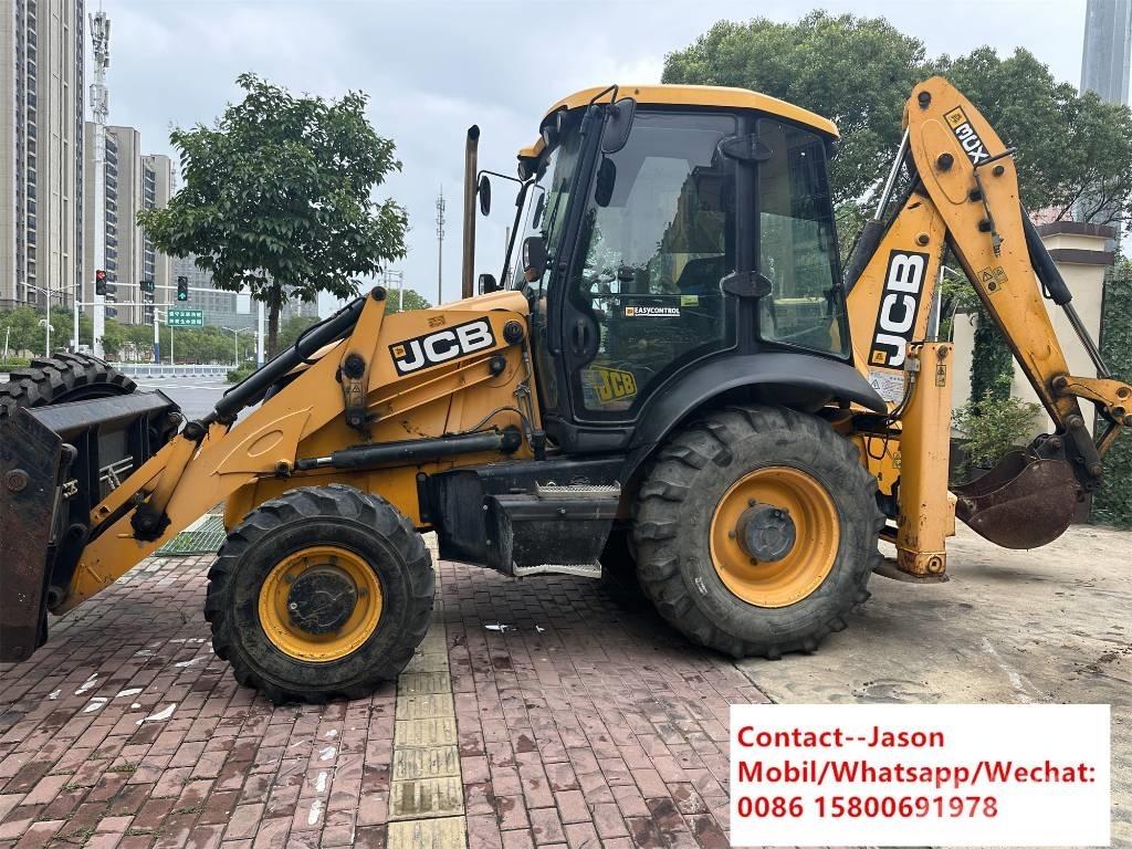 JCB 3 CX 4 T Traktorgravere
