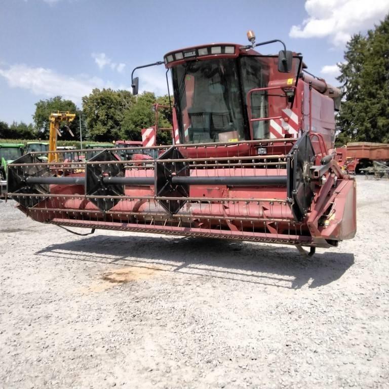 Case IH 2366E Skurtreskere