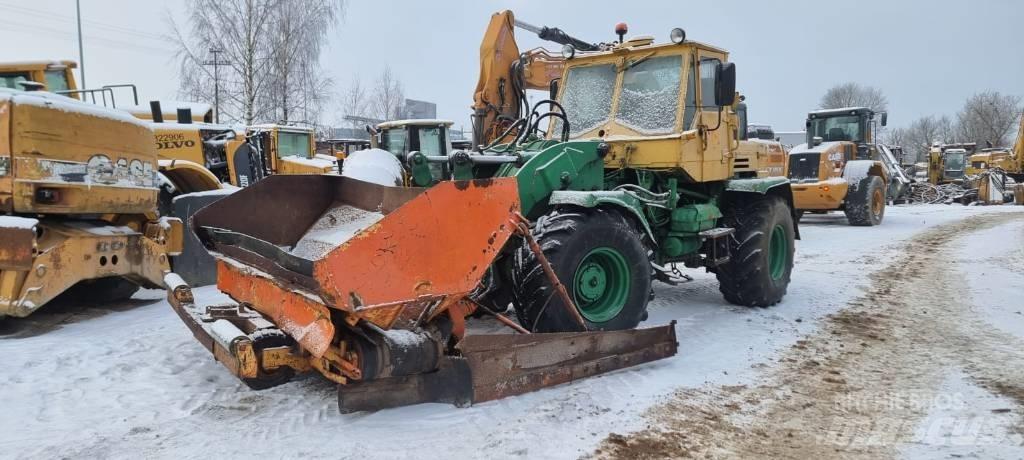  T-150 150 MPV/redskapsbærer