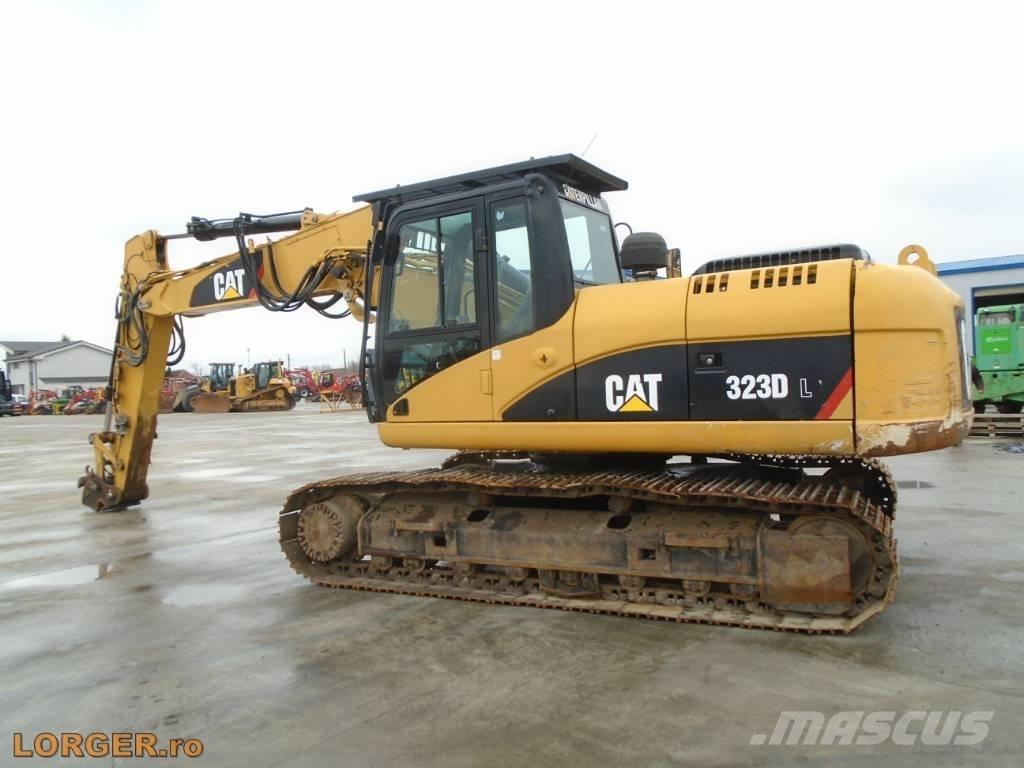 CAT 323 D Beltegraver