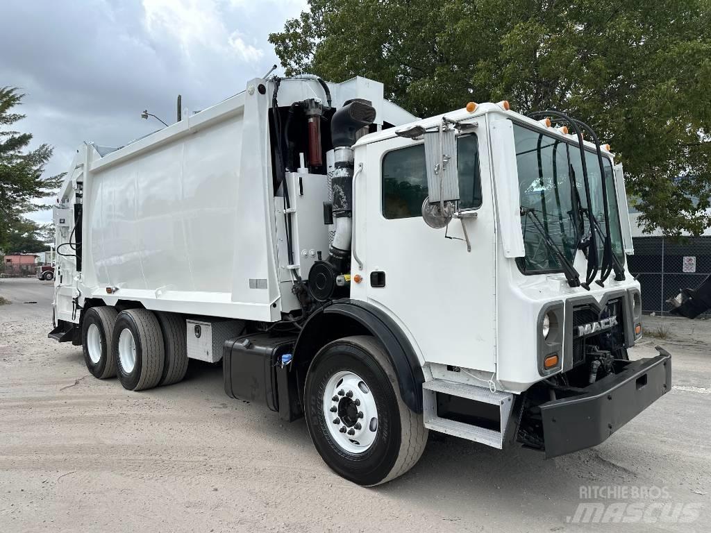 Mack MRU 613 Renovasjonsbil