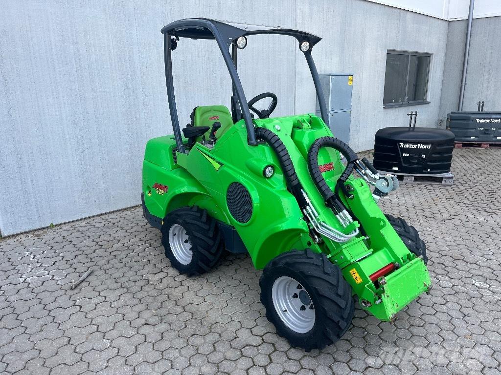 Avant 528 Kompaktlaster