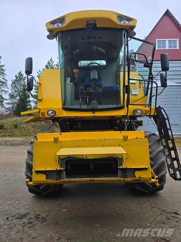 New Holland TC 5050 Skurtreskere