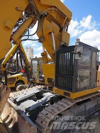 Liebherr 944C Spesialtilpassede gravemaskiner
