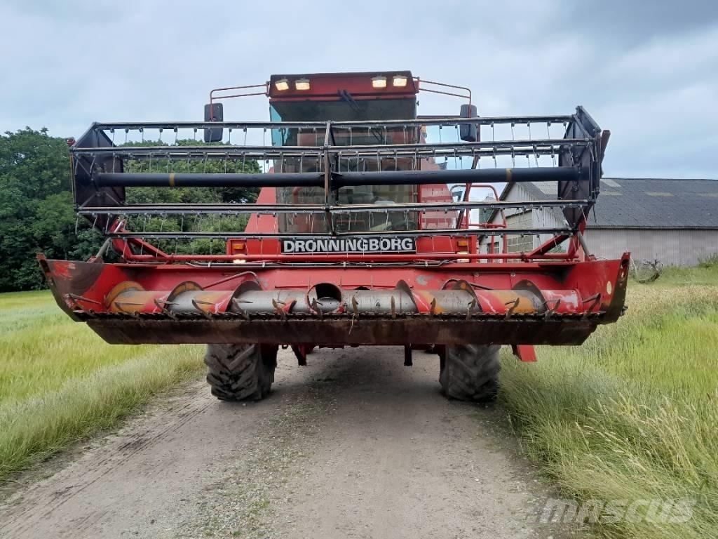 Dronningborg D 7500 Skurtreskere