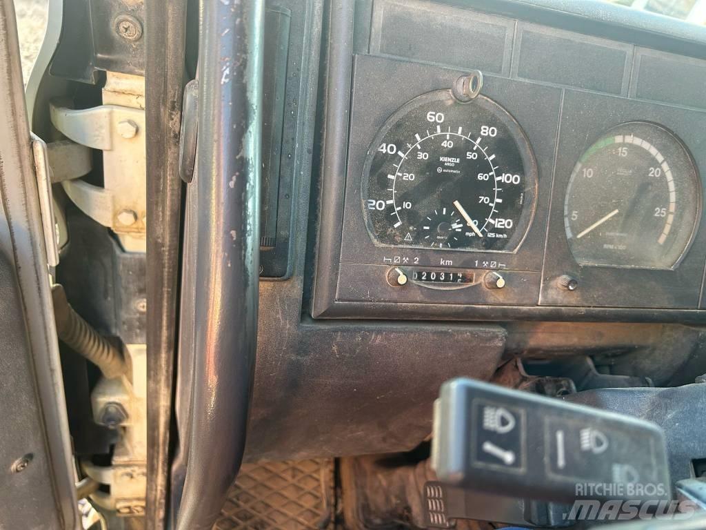 Astra 8845 Traktor med skogsutstyr