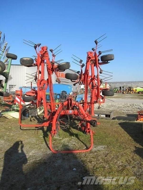 Kuhn GF8702 Raker og høyvendere