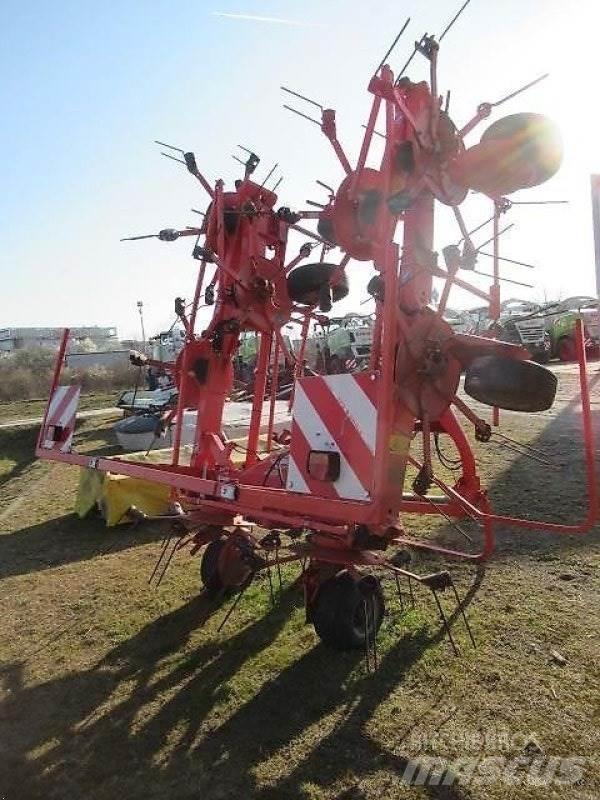 Kuhn GF8702 Raker og høyvendere
