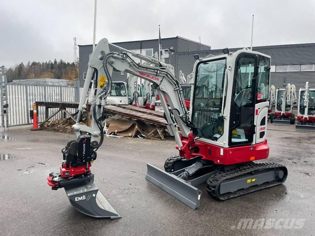 Takeuchi TB 325 R Minigravere <7t