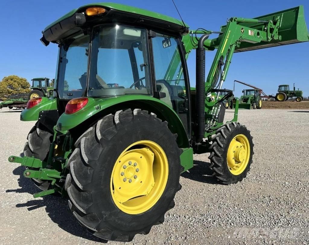 John Deere 5075 E Traktorer