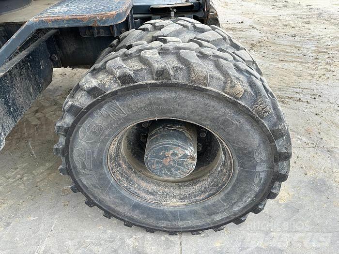 Hyundai HW140 Hjulgravere