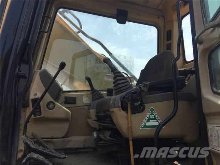 CAT 325 B Beltegraver