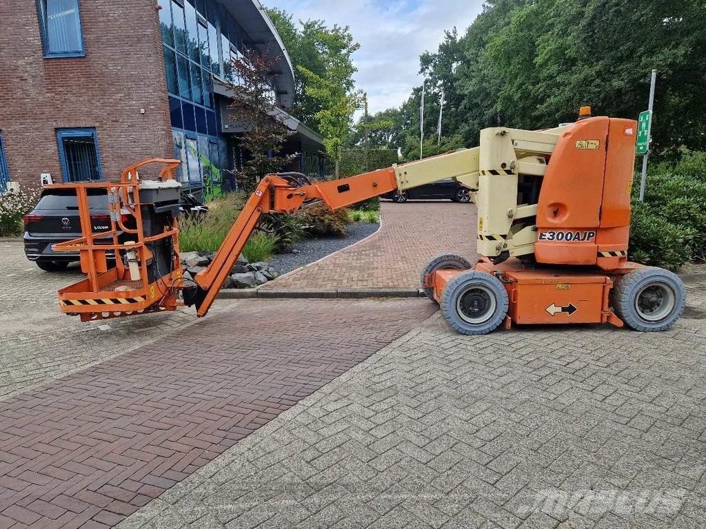 JLG E300AJP Leddede bomlifter