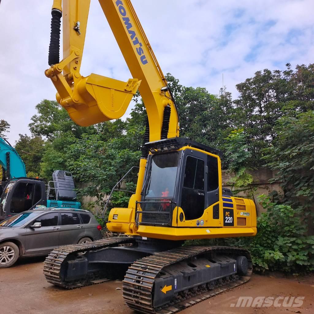 Komatsu PC 220-8 Beltegraver