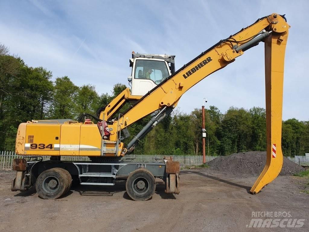 Liebherr A 934 C Gravemaskiner for avfallshåndtering
