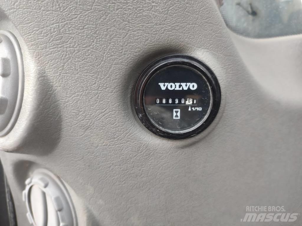 Volvo EC300DL Beltegraver