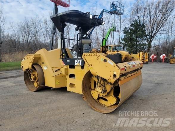 CAT CB64 Valsetog