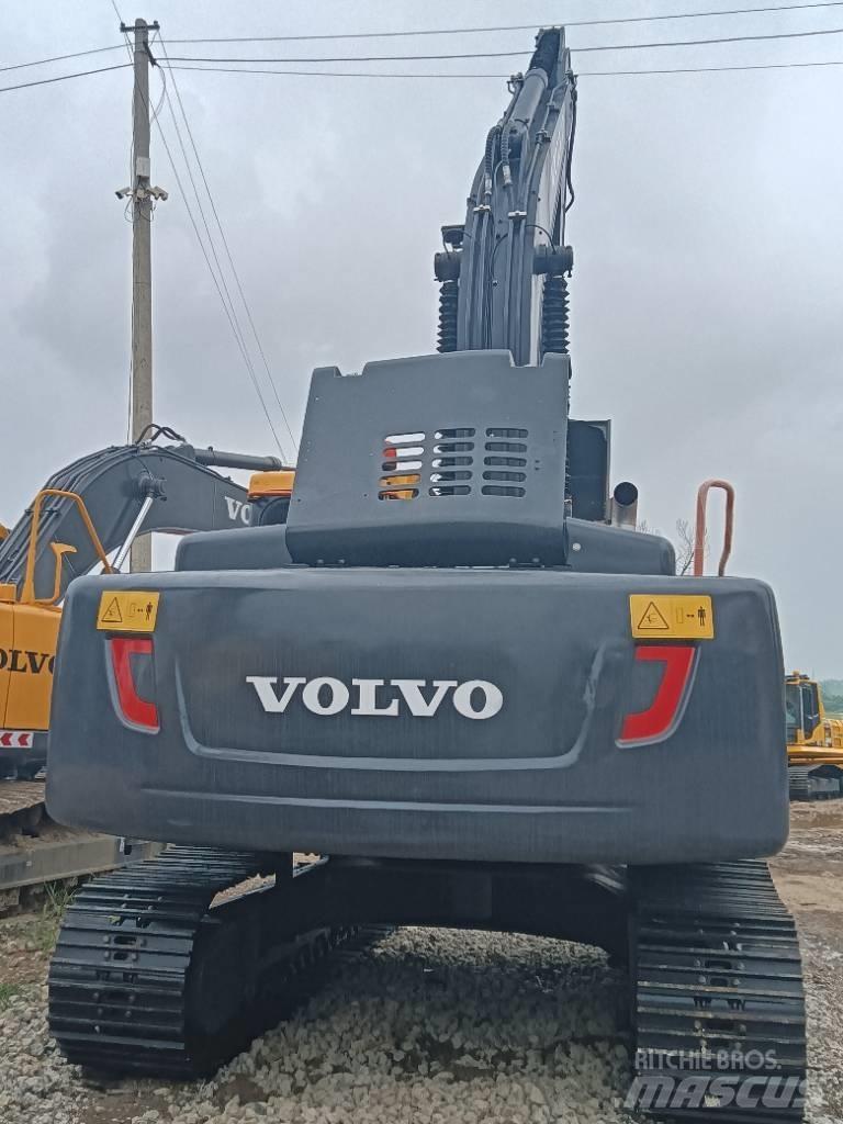 Volvo EC 240 Beltegraver