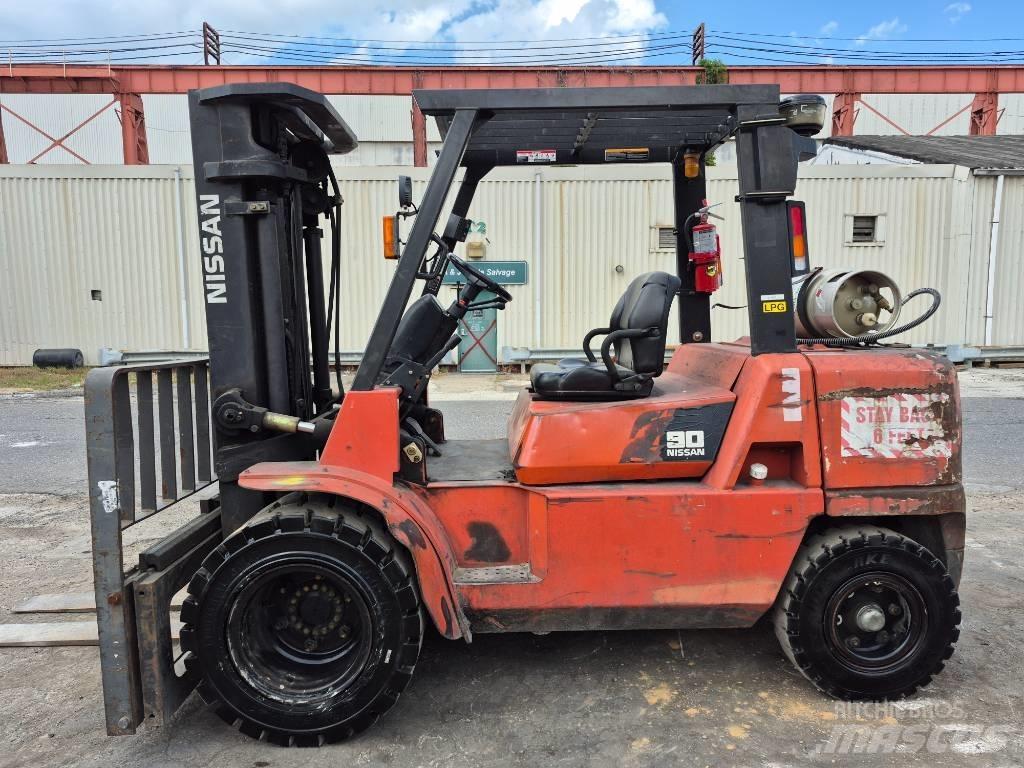 Nissan F04 B 40 H Gaffeltrucker - Annet