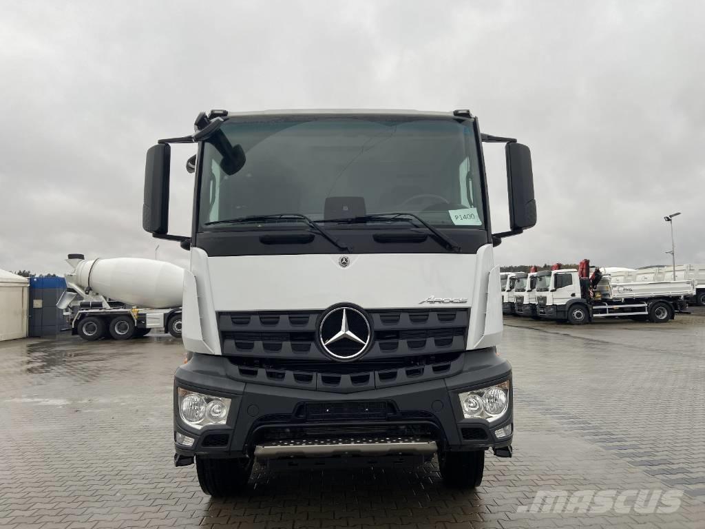 Mercedes-Benz 4143 Tippbil