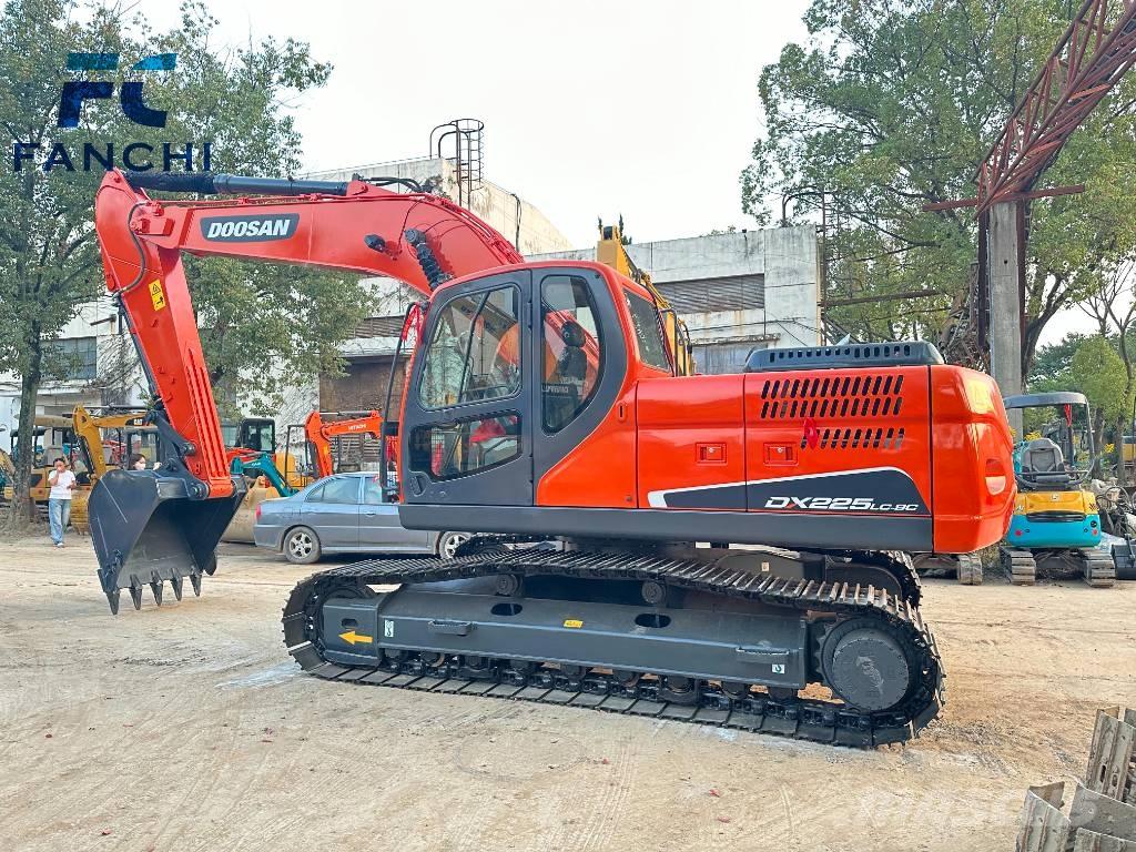Doosan DX 225 LC Beltegraver