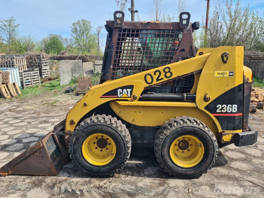 CAT 236 B Minilastere