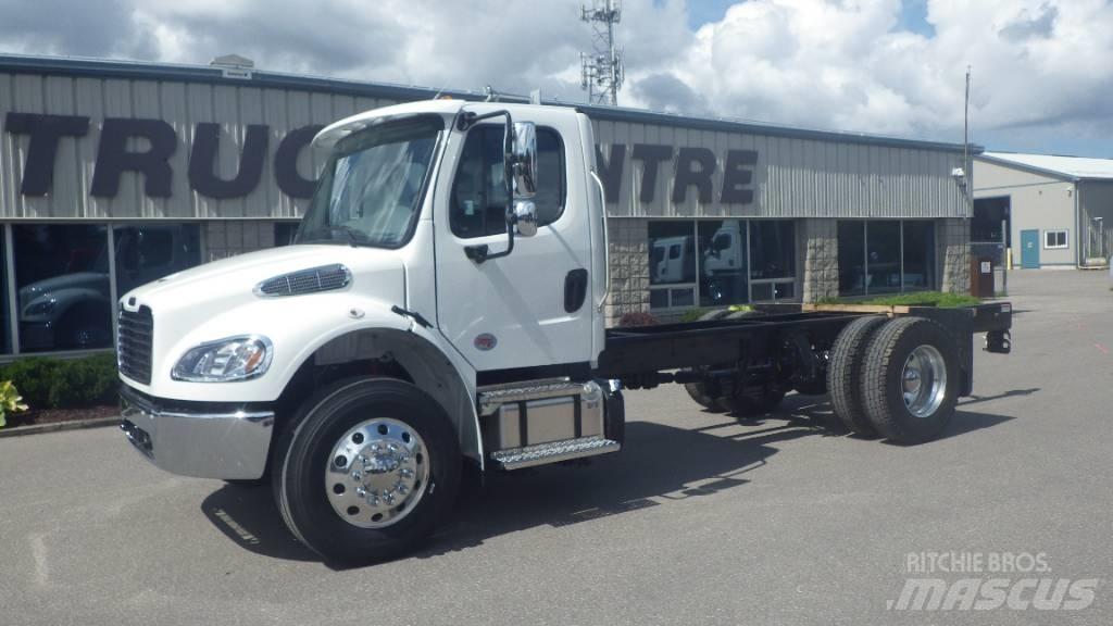 Freightliner M2106 Chassis