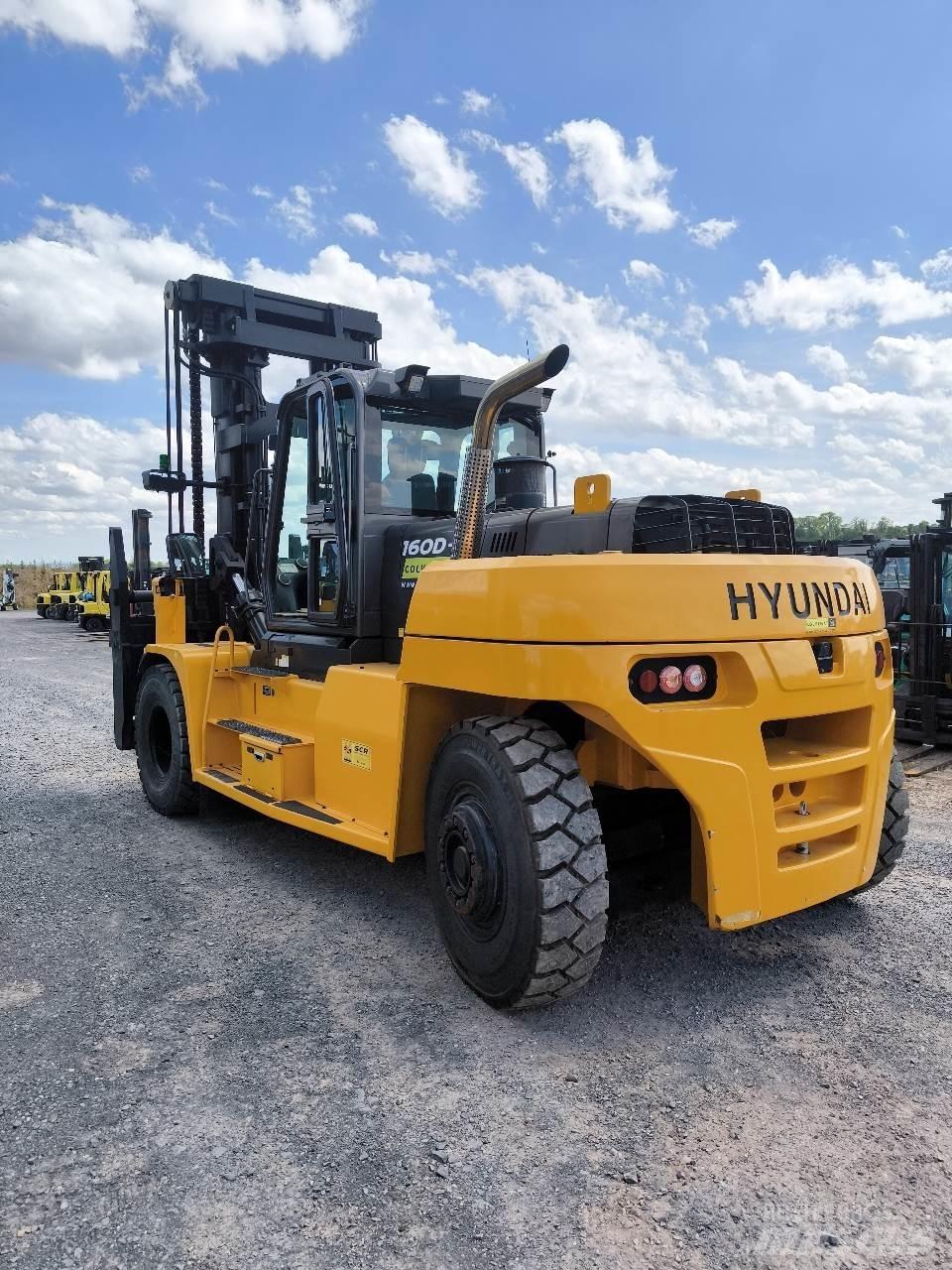 Hyundai 160D-9L Medbringertruck