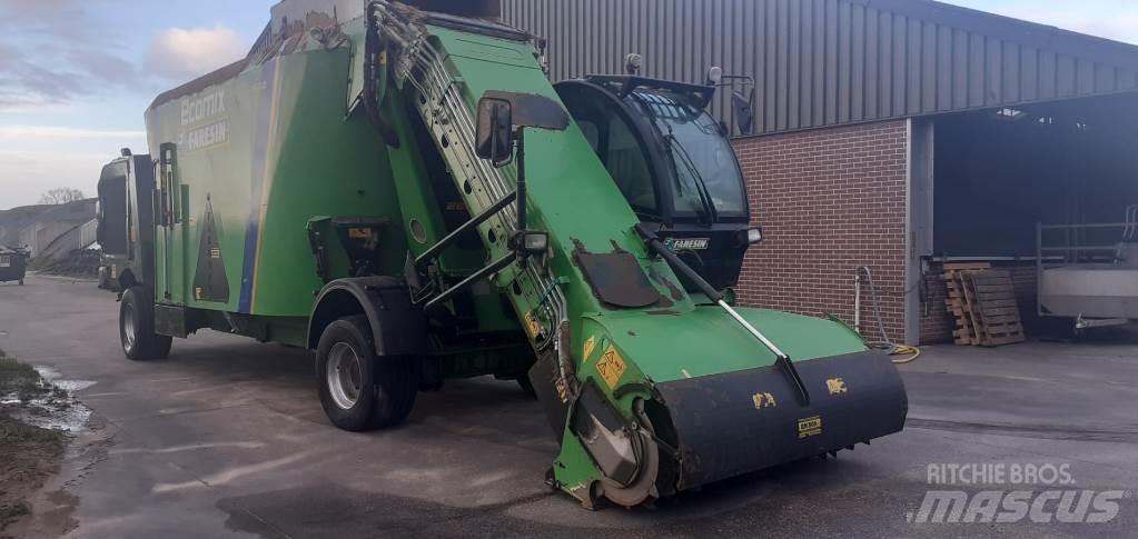 Faresin Leader 2600 Blande- og fôringsmaskiner