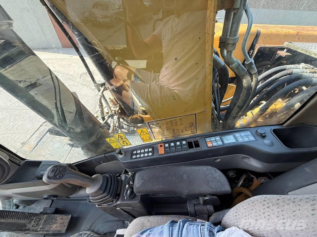 CAT M 322 D Hjulgravere