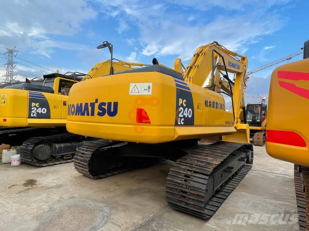 Komatsu PC 240 Beltegraver