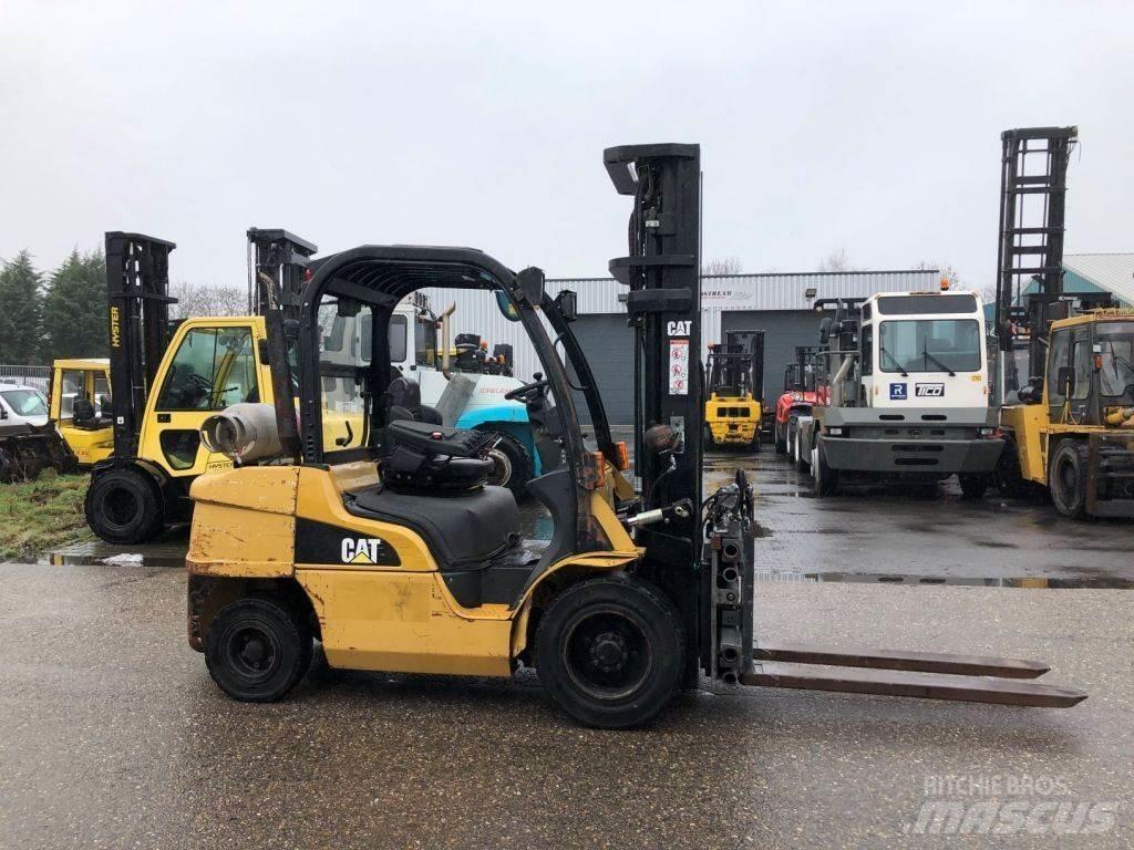 CAT GP35N Propan trucker