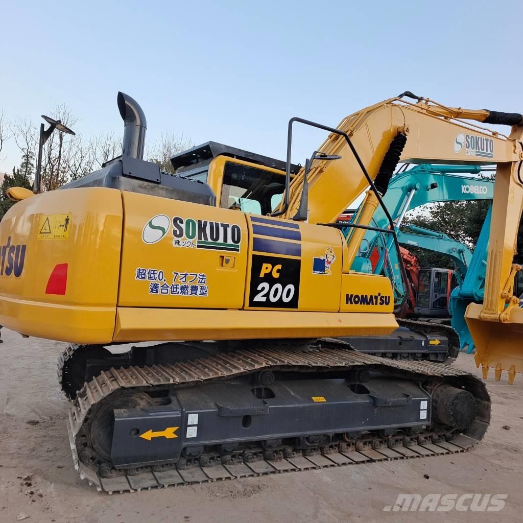Komatsu PC 200-7 Beltegraver