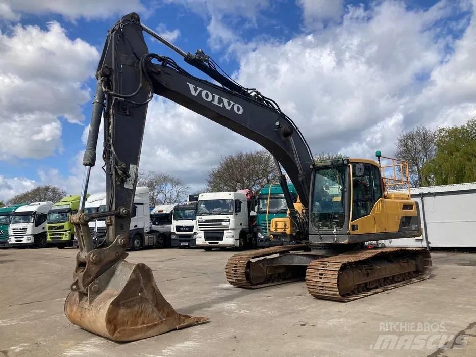 Volvo EC 220 DL Beltegraver