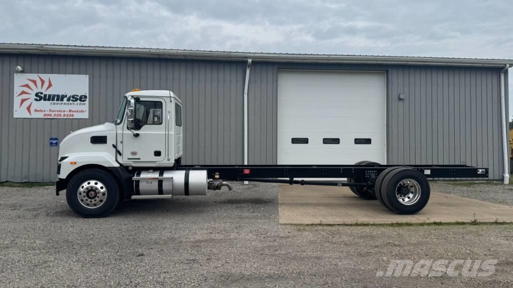  2025 Mack MD 6 Chassis