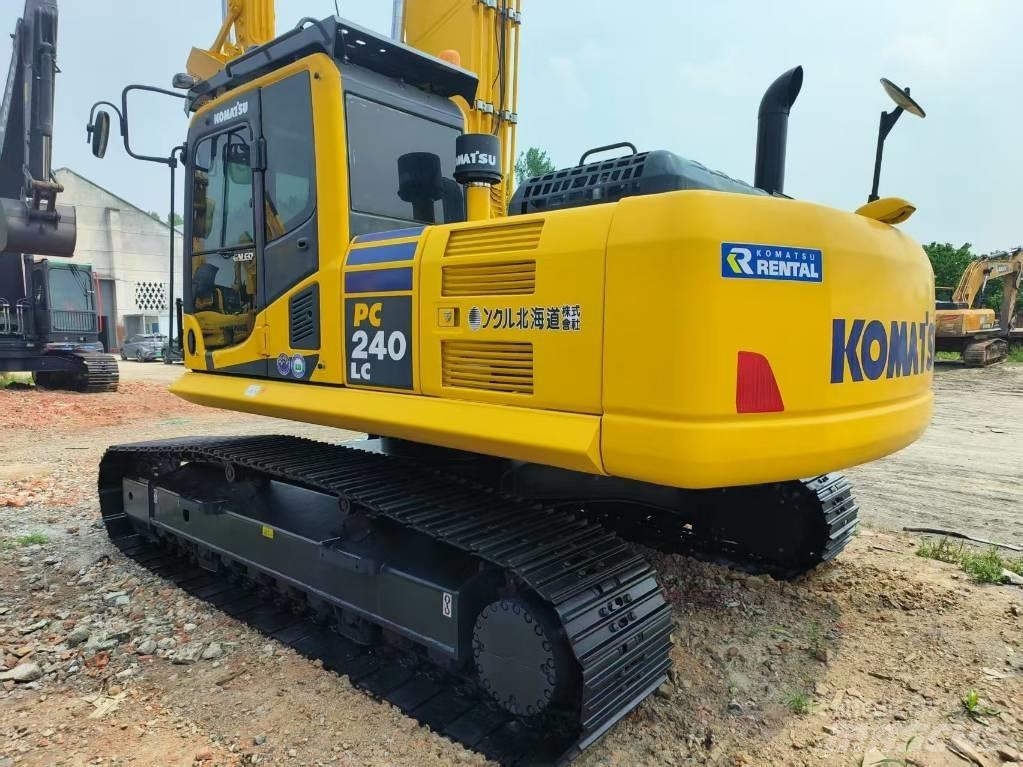 Komatsu PC 240-8 Midigravere 7 - 12t