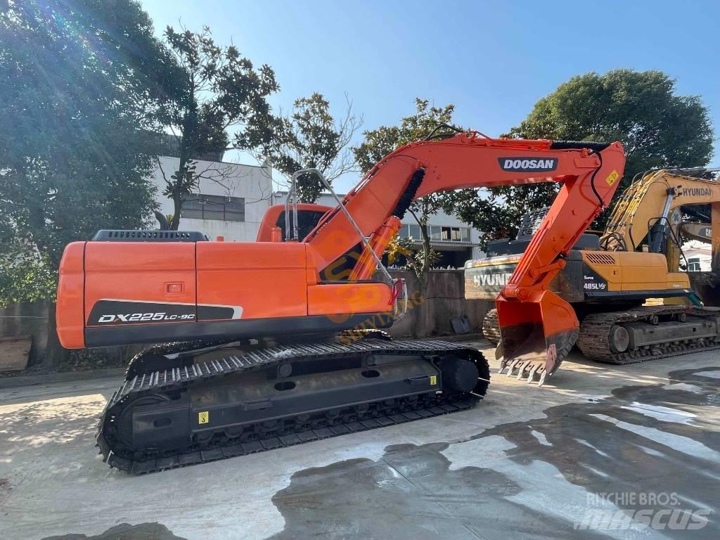 Doosan DX 225 LC Beltegraver