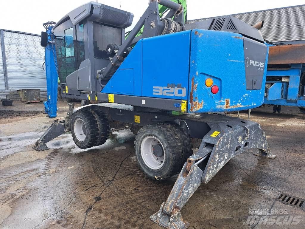 Fuchs MHL320F Gravemaskiner for avfallshåndtering