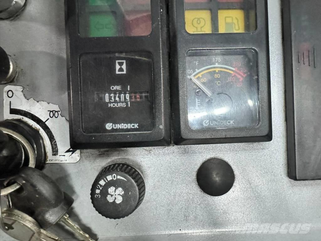 Combilift C3000CB Sidelaster