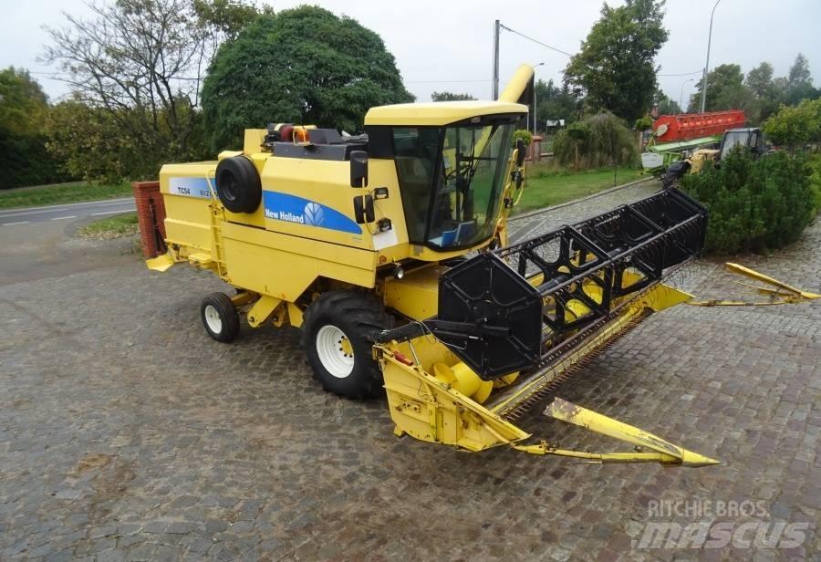 New Holland TC 54 Skurtreskere