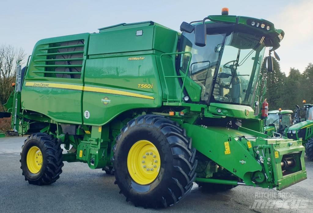 John Deere T 560 i Skurtreskere